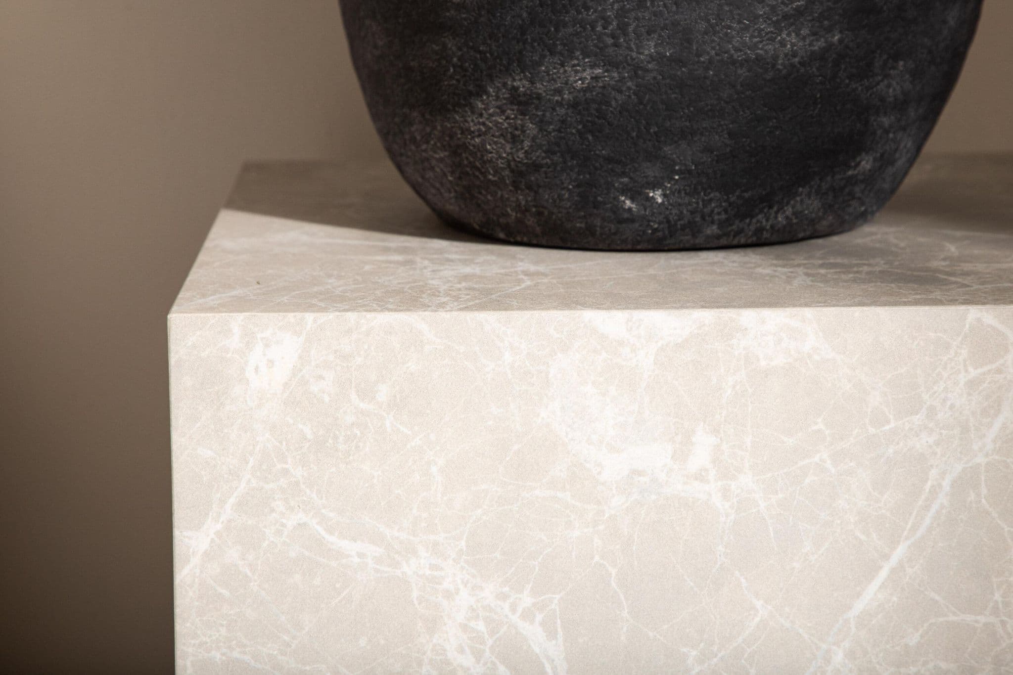 York High Sofa Table, Beige - Image 7