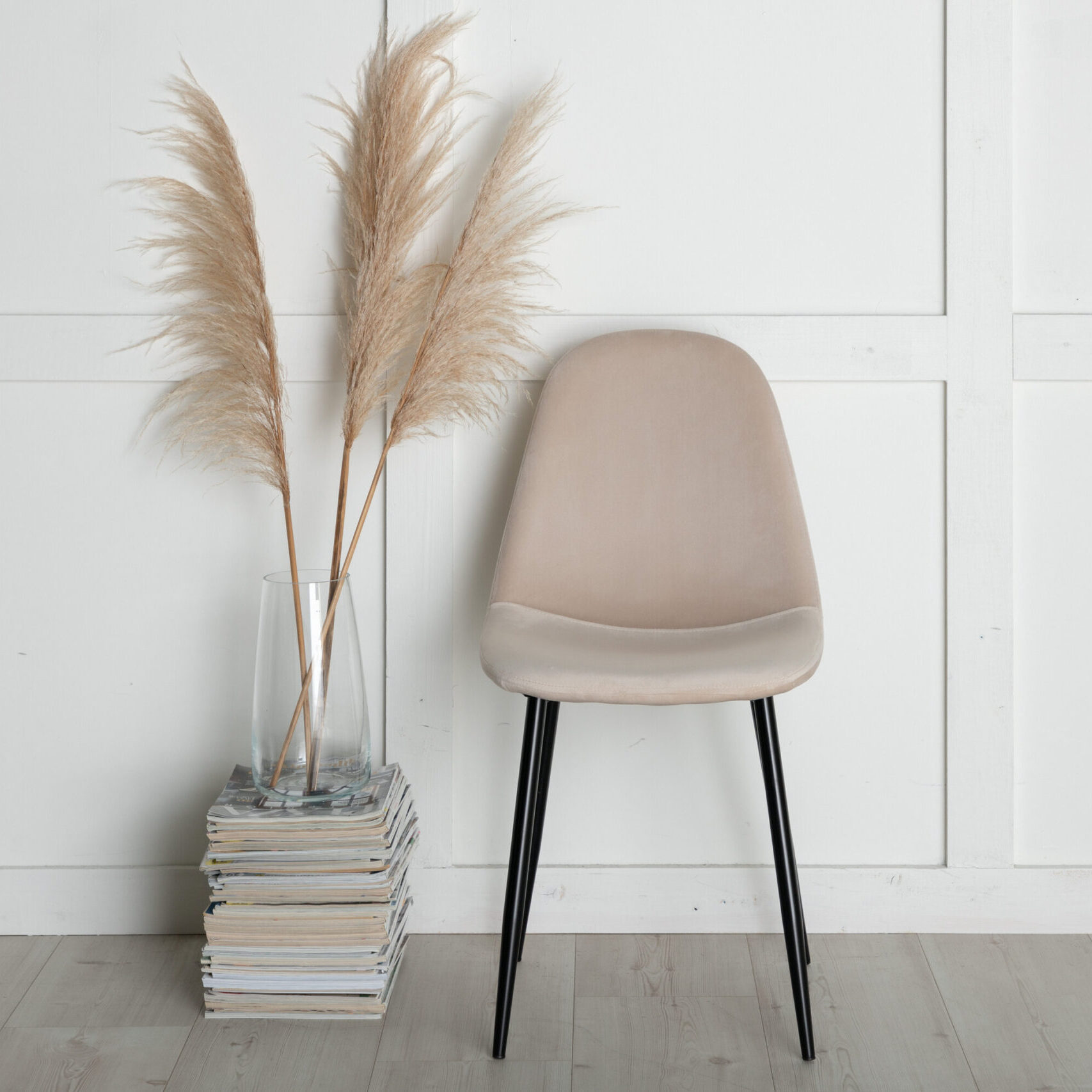 Polar Dining Chair 2-Pack - Black Legs / Black Velvet - Beige